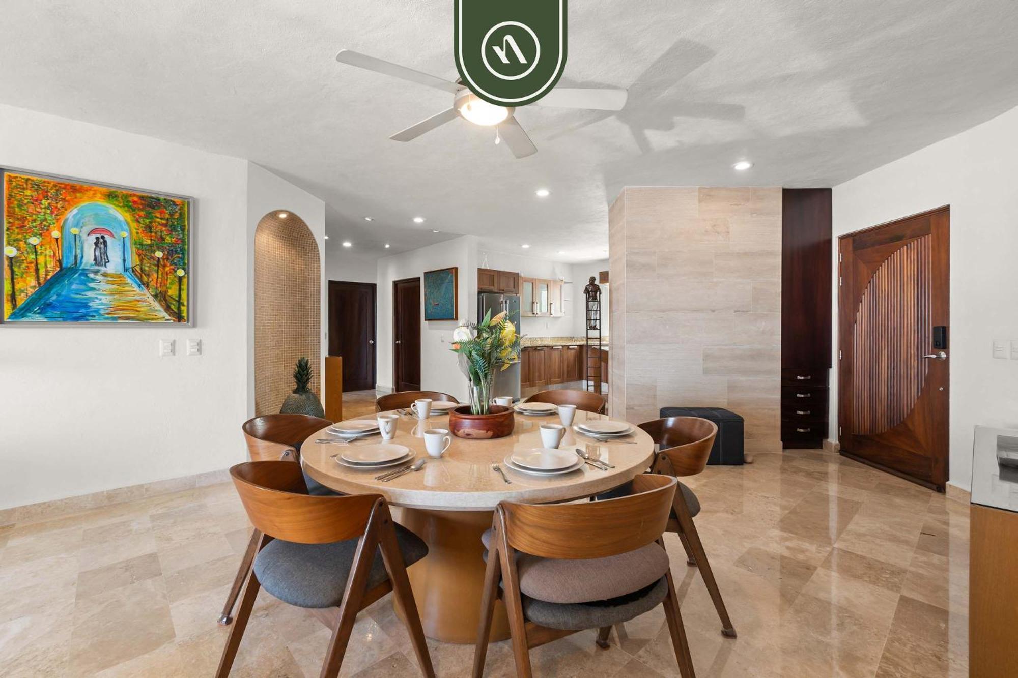 Stunning 2 Bedroom - Oceanview Terrace - Downtown Apartment